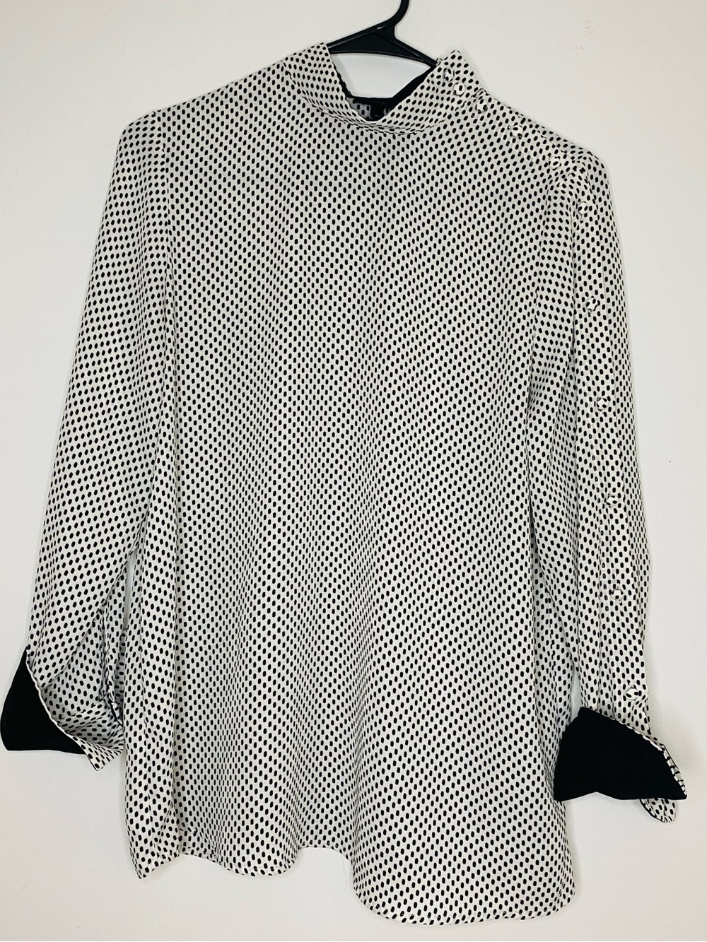 Who What Wear Black & White Blouse with Contrast Cuffs
